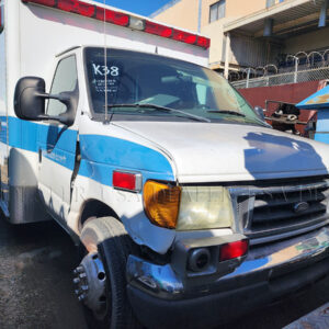 2005 Ford E350 Ambulance